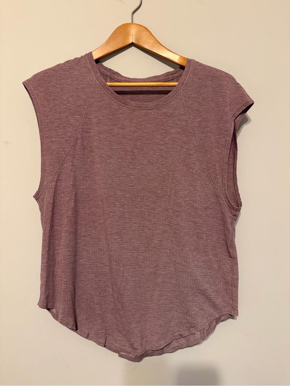 Lululemon workout top